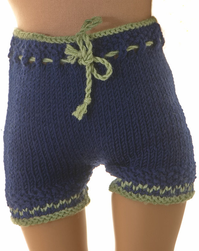 These stylish pants, in coordinating green and blue, fit your American Girl doll perfectly. The comfortable design and decorative eyelets are ideal for her playtime adventures.