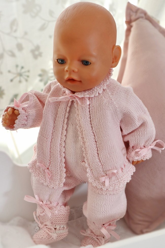 Our 18” design babydoll 11 Judy knitting pattern brings this experience right to your fingertips, offering a comprehensive guide to creating an adorable ensemble for your doll.